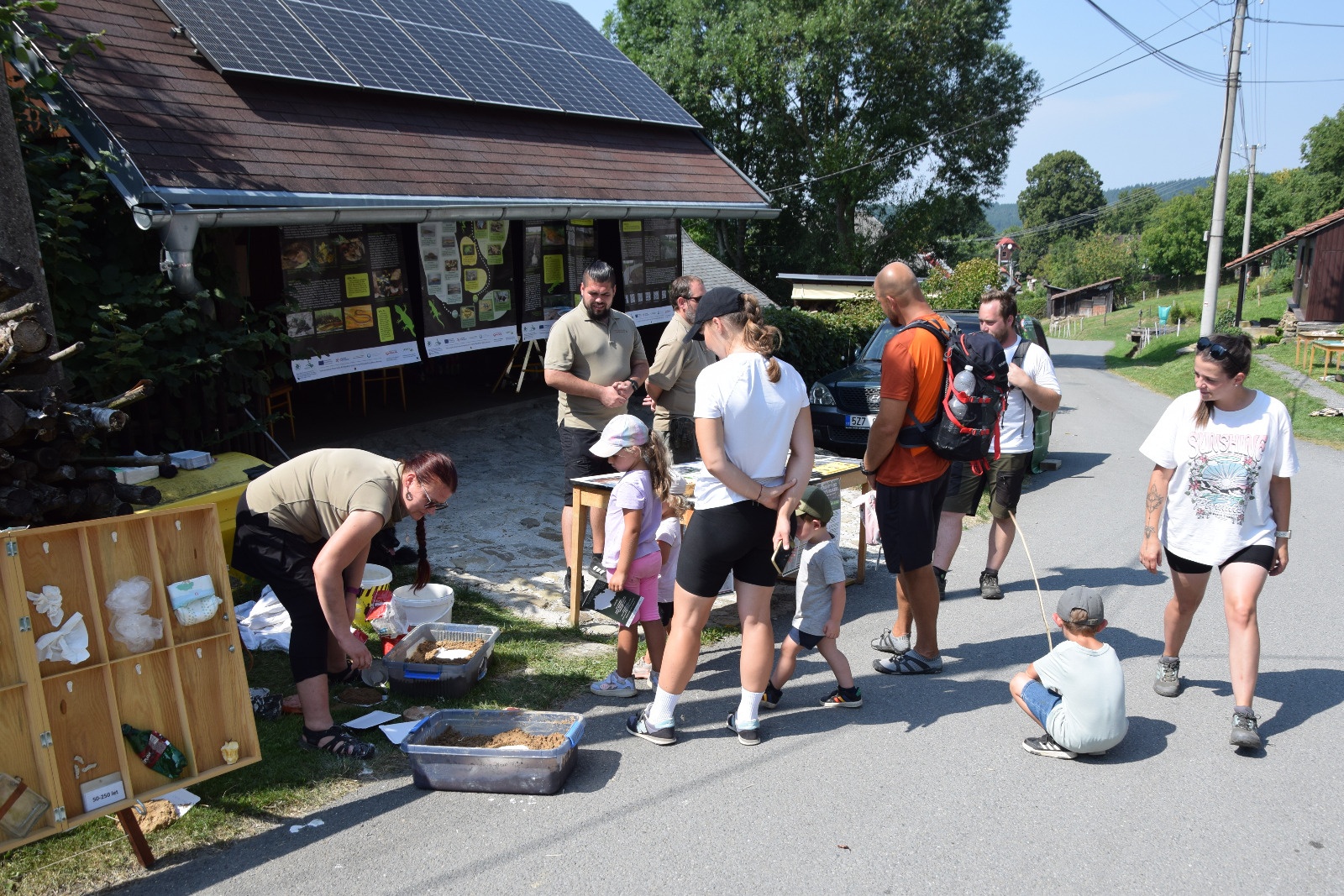 dobrovolní strážci s dětmi odlévají i stopy beskydských šelem